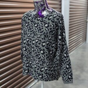 Loft Small Grey Cheetah Leopard Animal Print Sweater‎ Relaxed Comfy Casual
